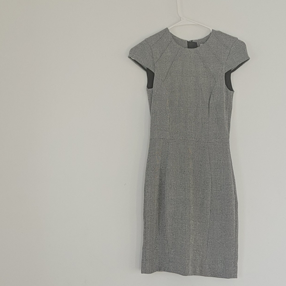 H&M Dresses & Skirts - H&M cocktail/work dress